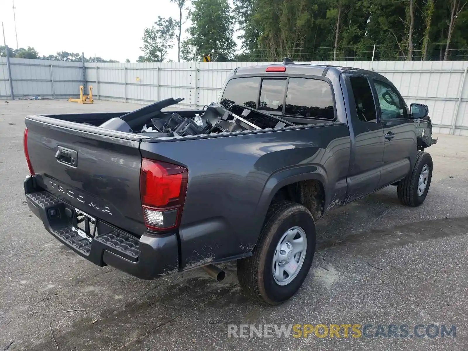 4 Photograph of a damaged car 3TYRX5GNXMT020961 TOYOTA TACOMA 2021