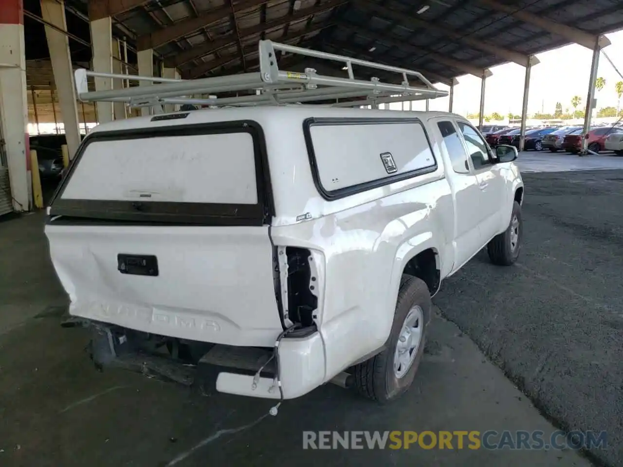 4 Photograph of a damaged car 3TYRX5GNXMT025982 TOYOTA TACOMA 2021