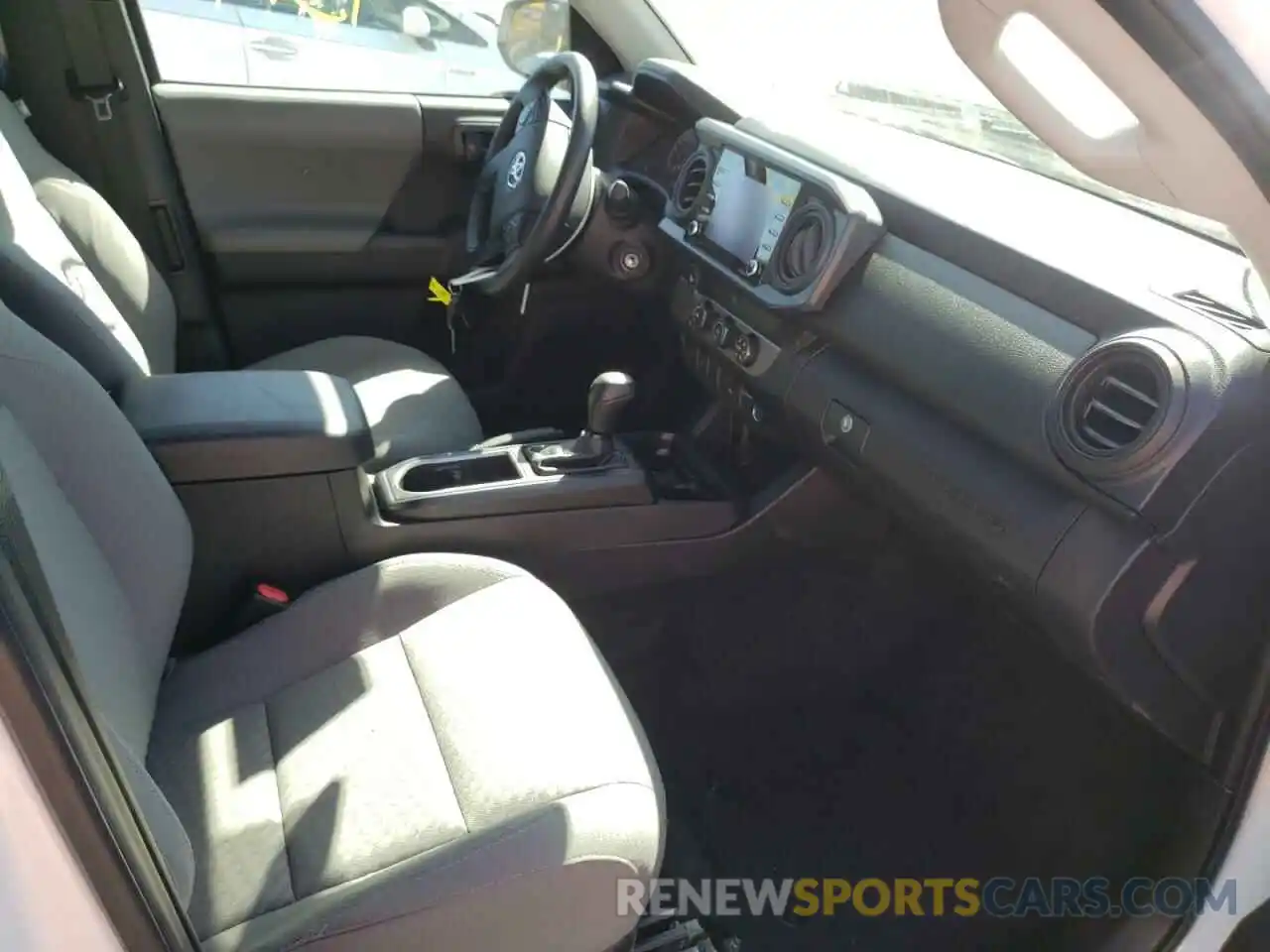 5 Photograph of a damaged car 3TYRX5GNXMT025982 TOYOTA TACOMA 2021