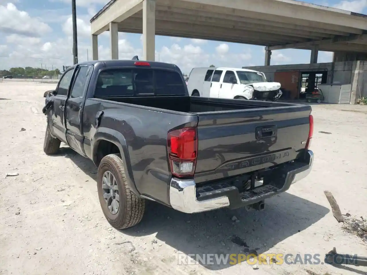 3 Photograph of a damaged car 3TYRZ5CN1MT002493 TOYOTA TACOMA 2021