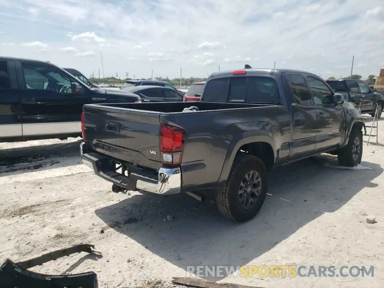 4 Photograph of a damaged car 3TYRZ5CN1MT002493 TOYOTA TACOMA 2021