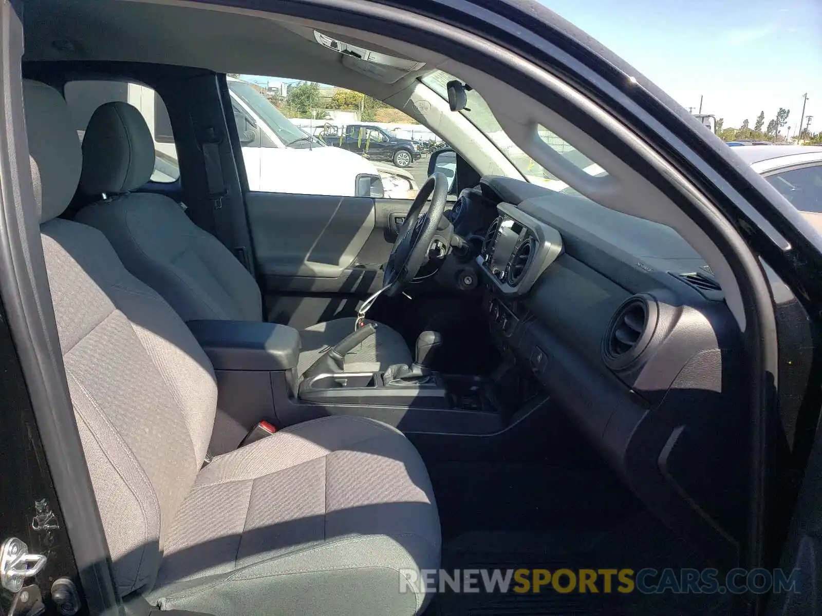 5 Photograph of a damaged car 3TYRZ5CN2MT004916 TOYOTA TACOMA 2021