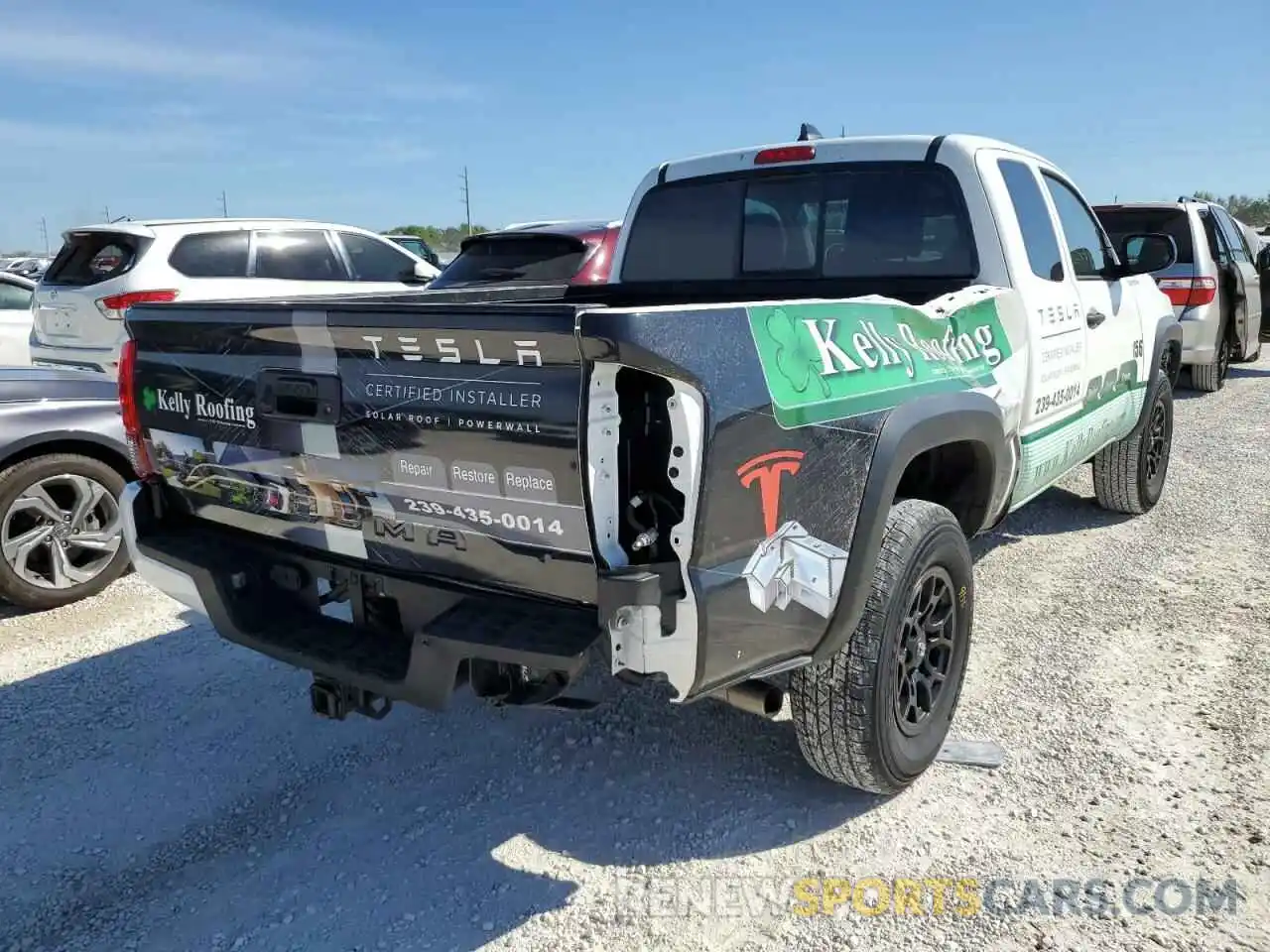 4 Photograph of a damaged car 3TYRZ5CN3MT010532 TOYOTA TACOMA 2021