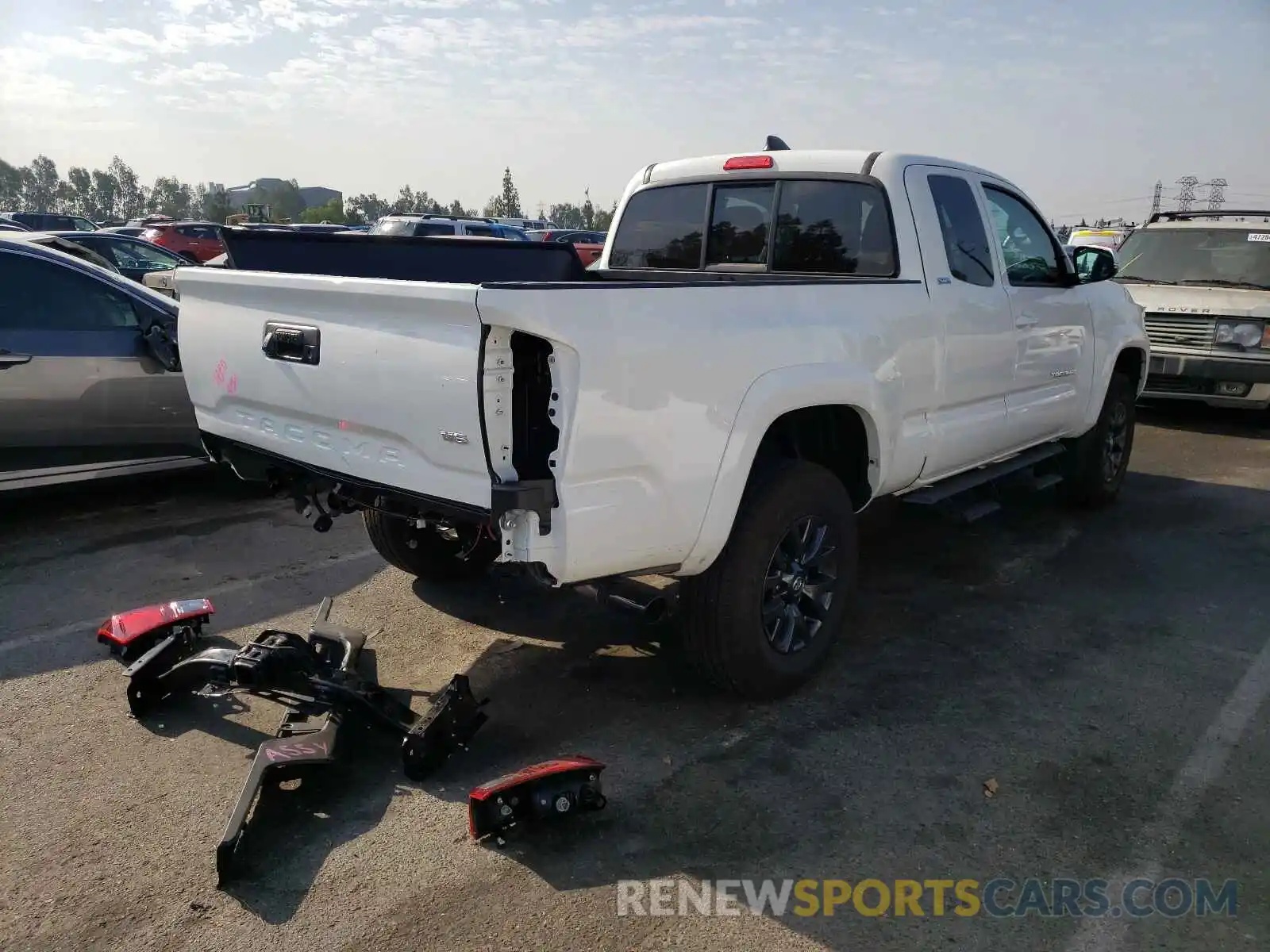 4 Photograph of a damaged car 3TYRZ5CN7MT006452 TOYOTA TACOMA 2021