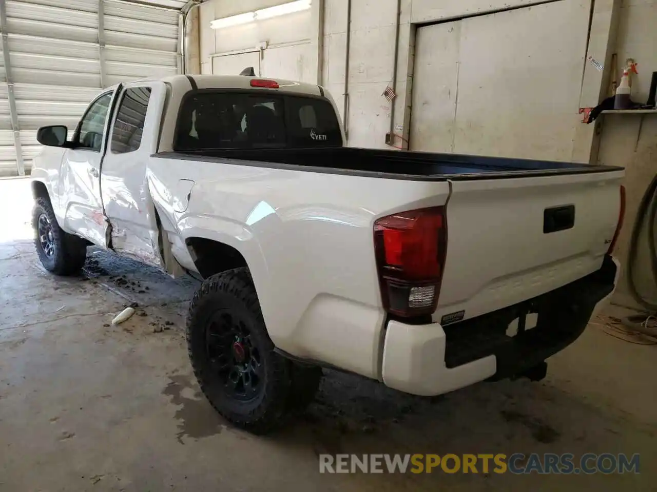 3 Photograph of a damaged car 3TYRZ5CN9MT010521 TOYOTA TACOMA 2021