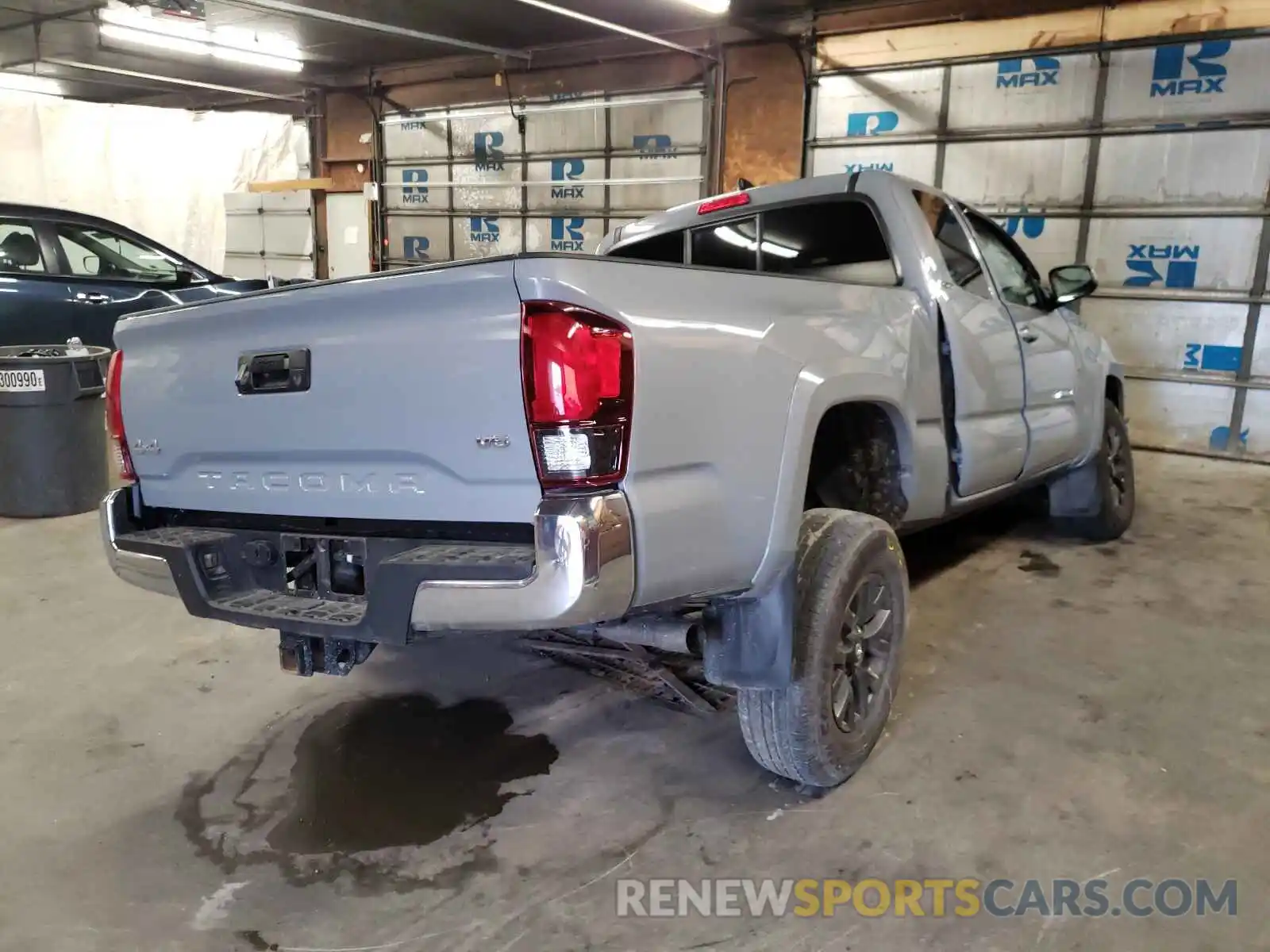 4 Photograph of a damaged car 3TYSZ5AN0MT014719 TOYOTA TACOMA 2021