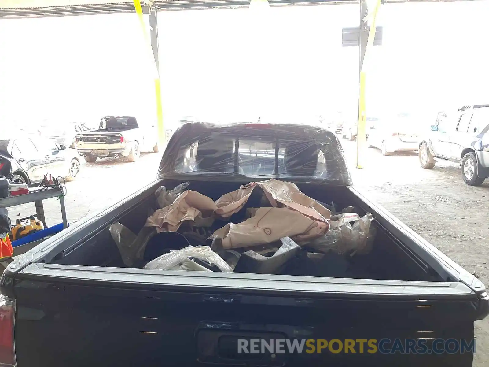 6 Photograph of a damaged car 3TYSZ5AN0MT014798 TOYOTA TACOMA 2021