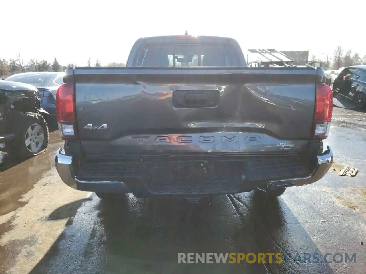 9 Photograph of a damaged car 3TYSZ5AN1MT008086 TOYOTA TACOMA 2021