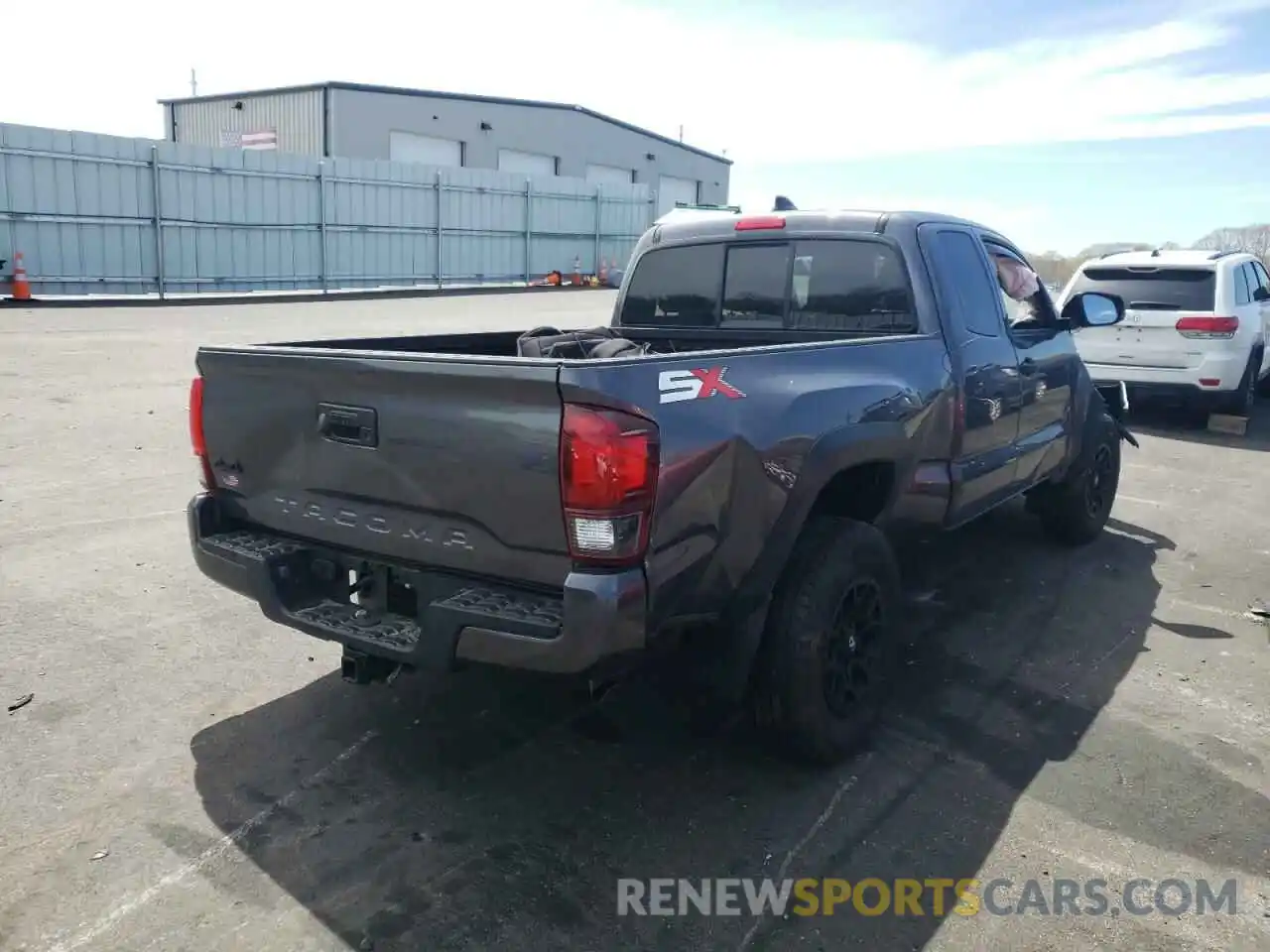 4 Photograph of a damaged car 3TYSZ5AN1MT046417 TOYOTA TACOMA 2021