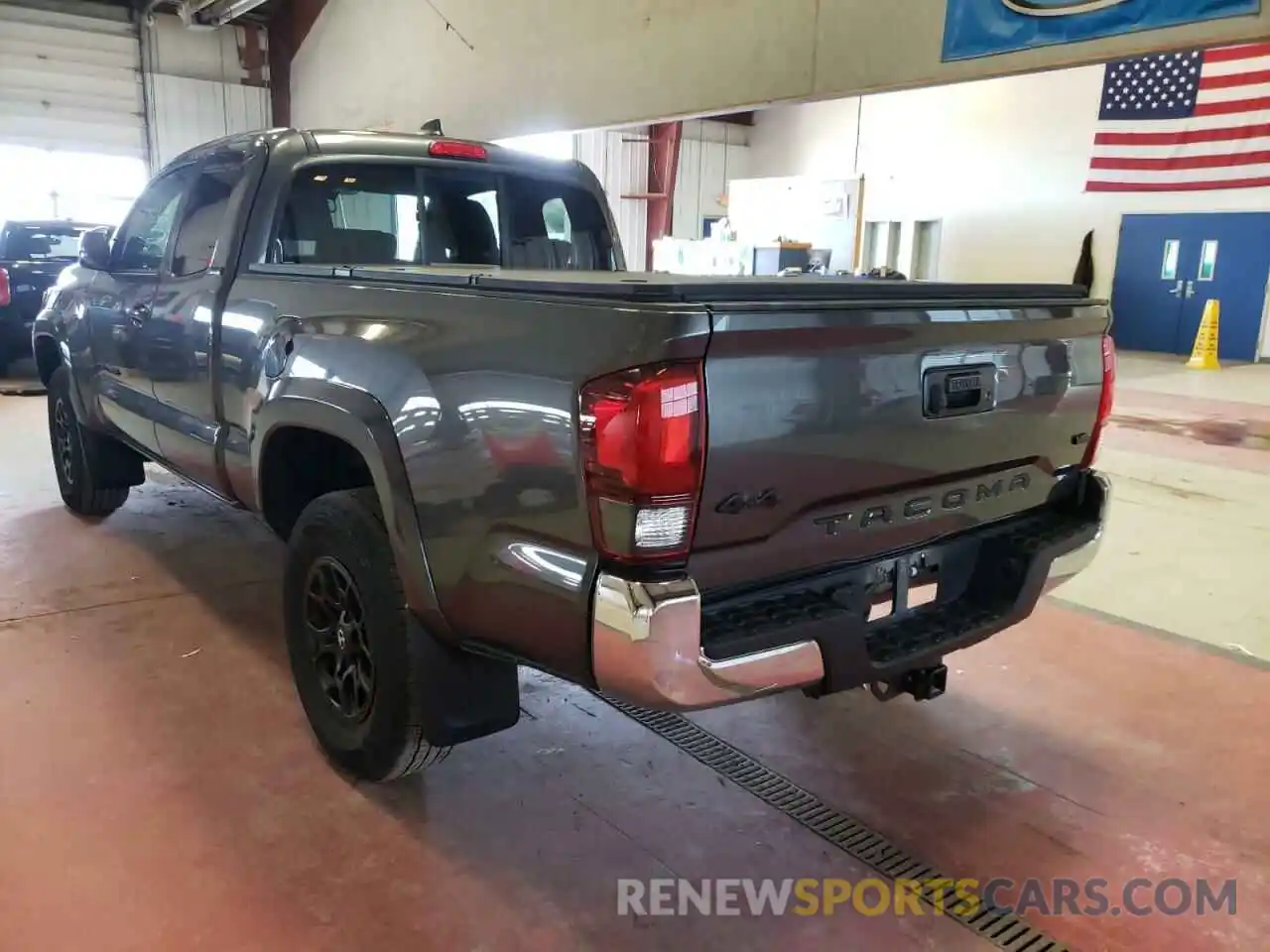 3 Photograph of a damaged car 3TYSZ5AN5MT014702 TOYOTA TACOMA 2021