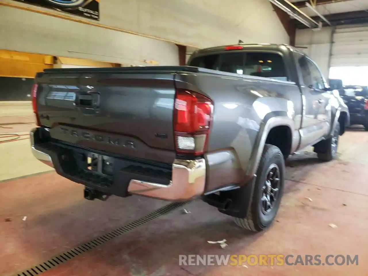 4 Photograph of a damaged car 3TYSZ5AN5MT014702 TOYOTA TACOMA 2021