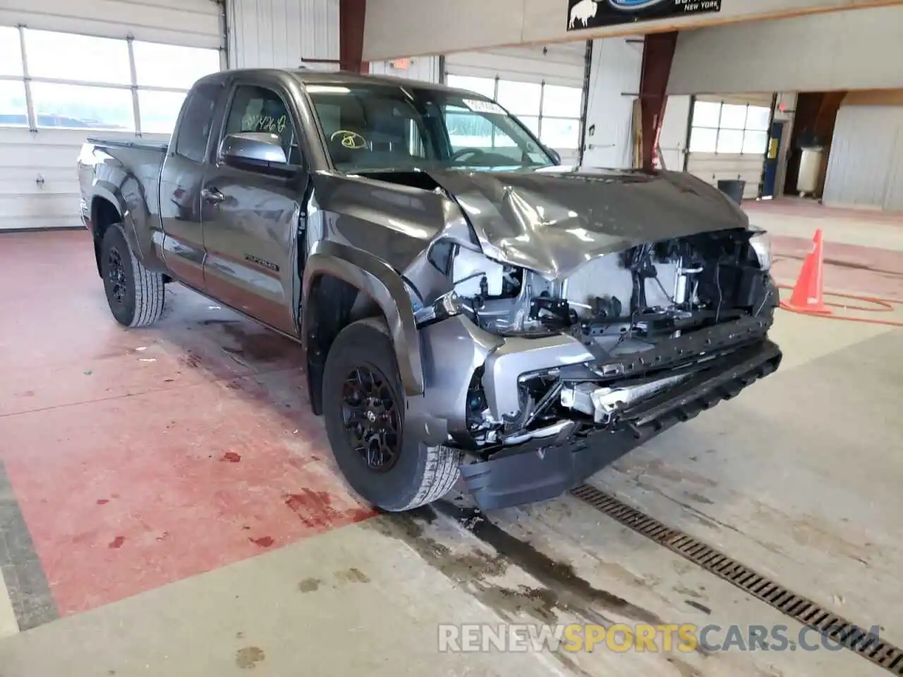 9 Photograph of a damaged car 3TYSZ5AN5MT014702 TOYOTA TACOMA 2021