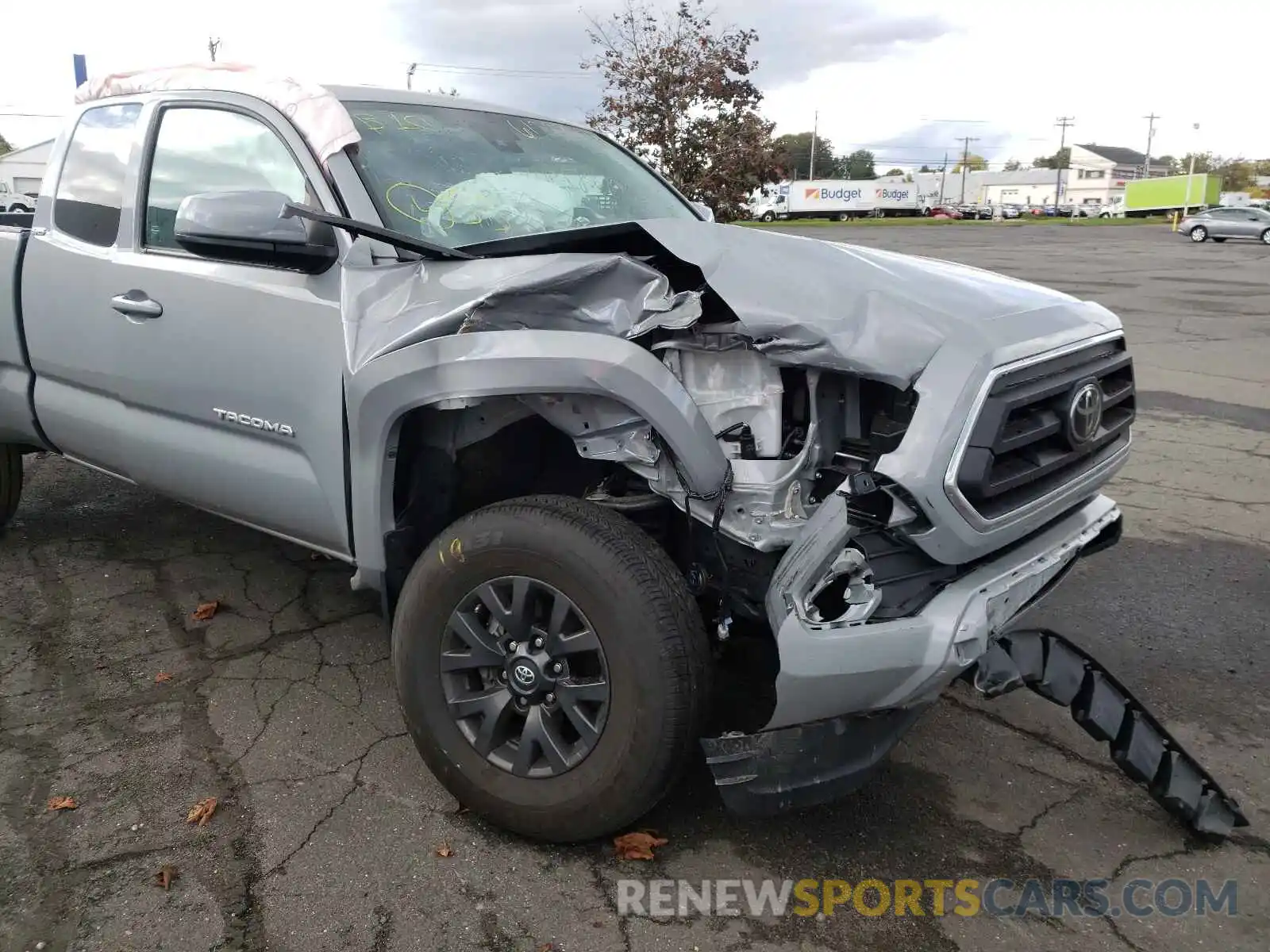 9 Photograph of a damaged car 3TYSZ5AN6MT014384 TOYOTA TACOMA 2021