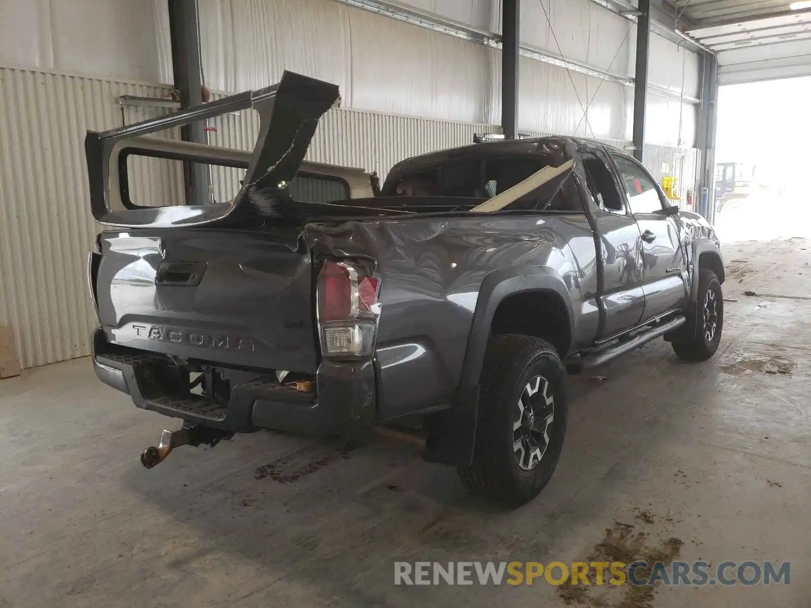 4 Photograph of a damaged car 3TYSZ5AN6MT014952 TOYOTA TACOMA 2021