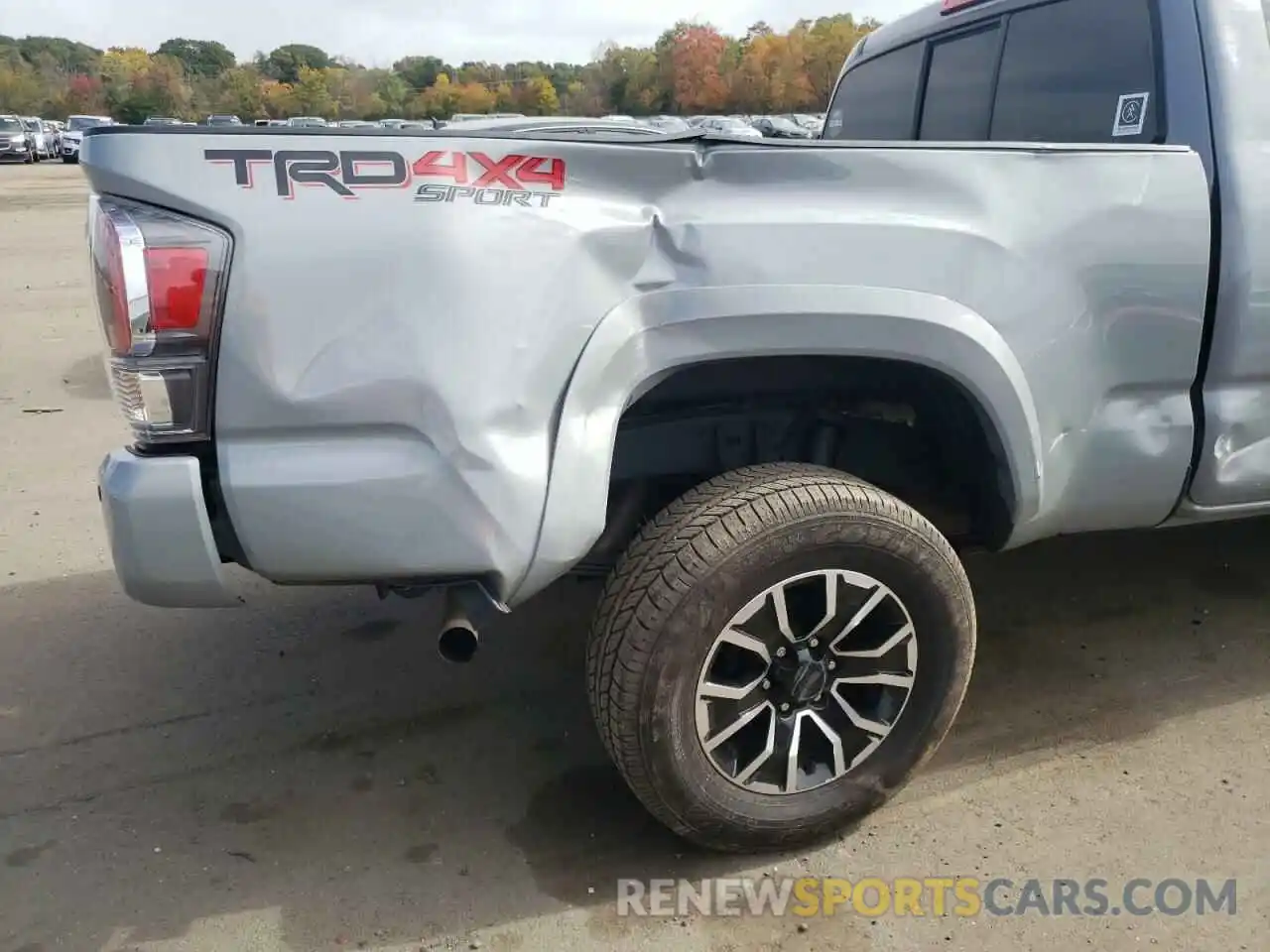 9 Photograph of a damaged car 3TYSZ5AN6MT042511 TOYOTA TACOMA 2021