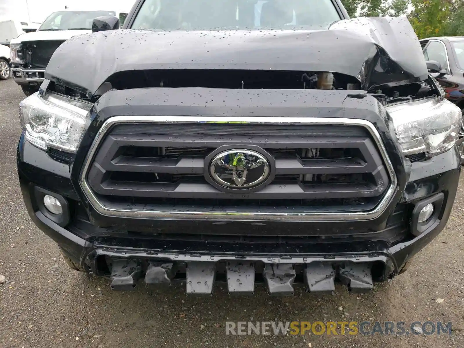 9 Photograph of a damaged car 3TYSZ5AN7MT016158 TOYOTA TACOMA 2021