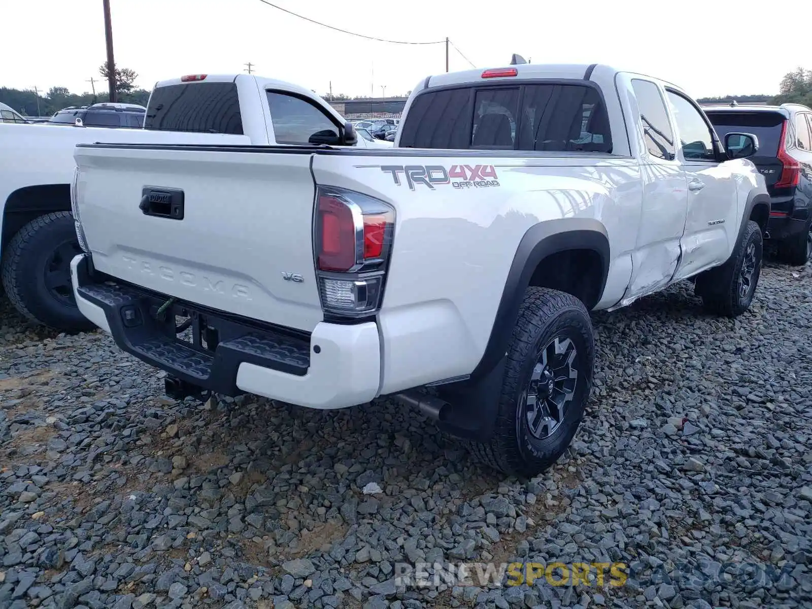 4 Photograph of a damaged car 3TYSZ5AN8MT014905 TOYOTA TACOMA 2021