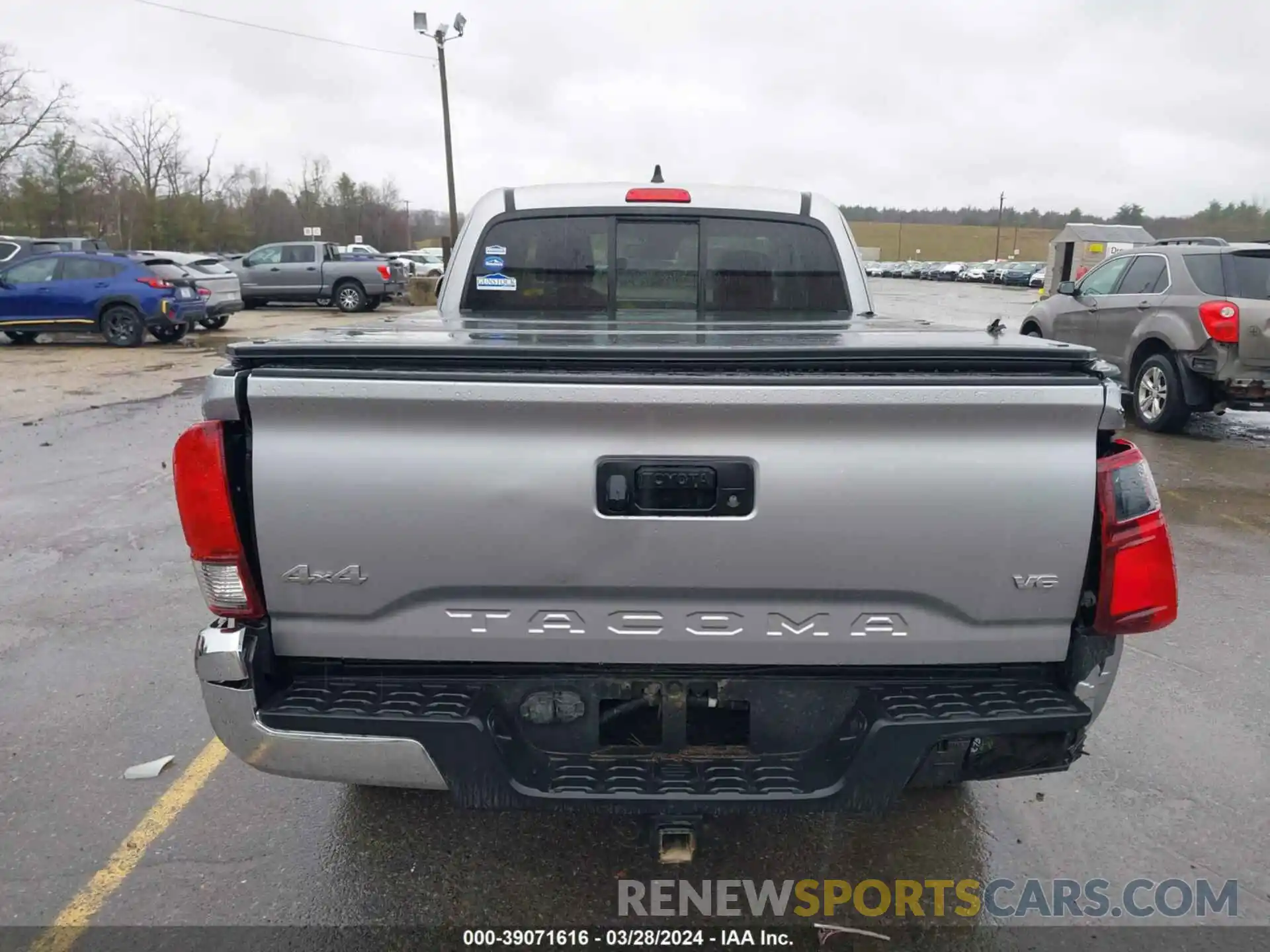 16 Photograph of a damaged car 3TYSZ5AN9MT012676 TOYOTA TACOMA 2021