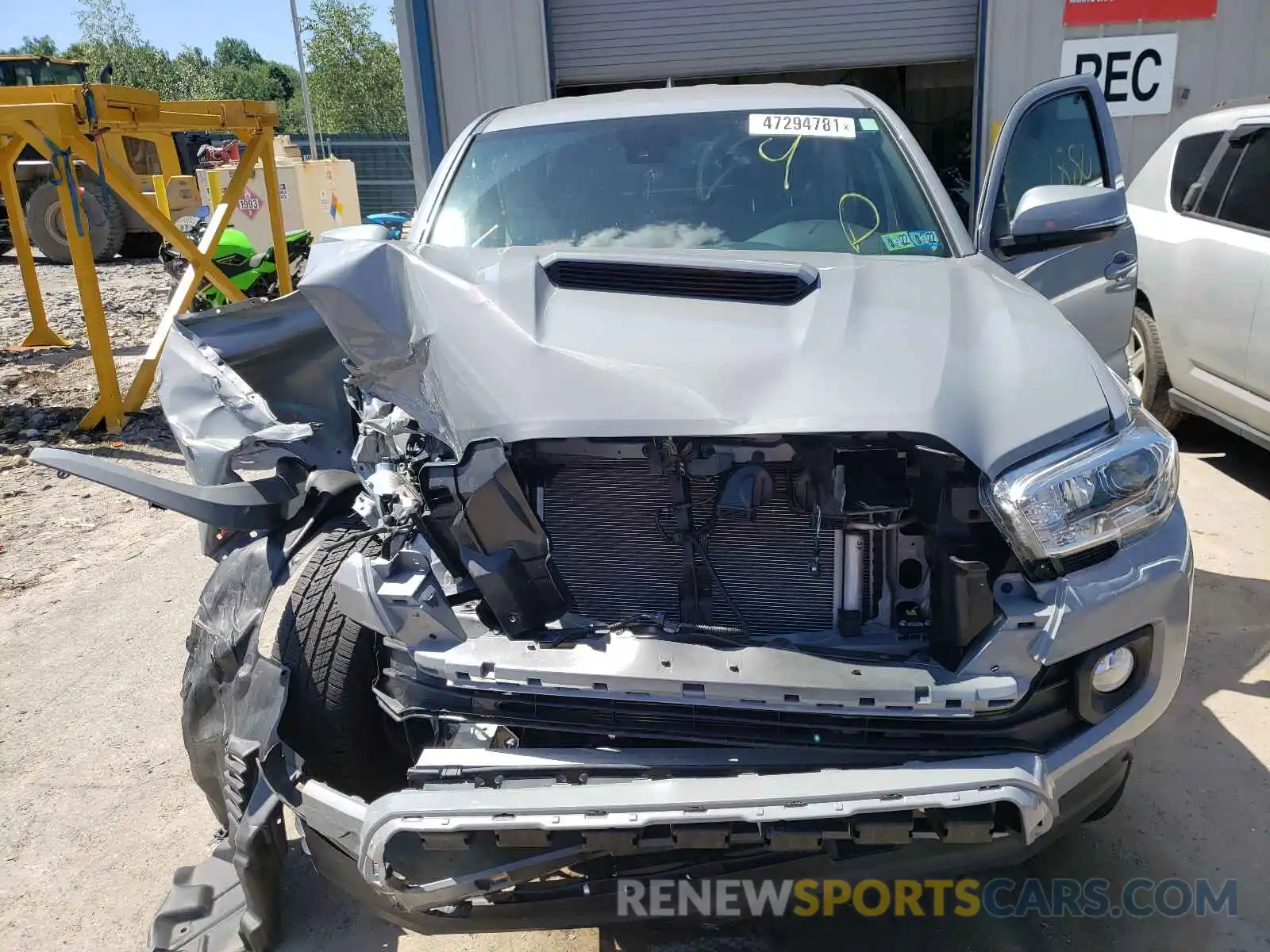 7 Photograph of a damaged car 3TYSZ5AN9MT017120 TOYOTA TACOMA 2021