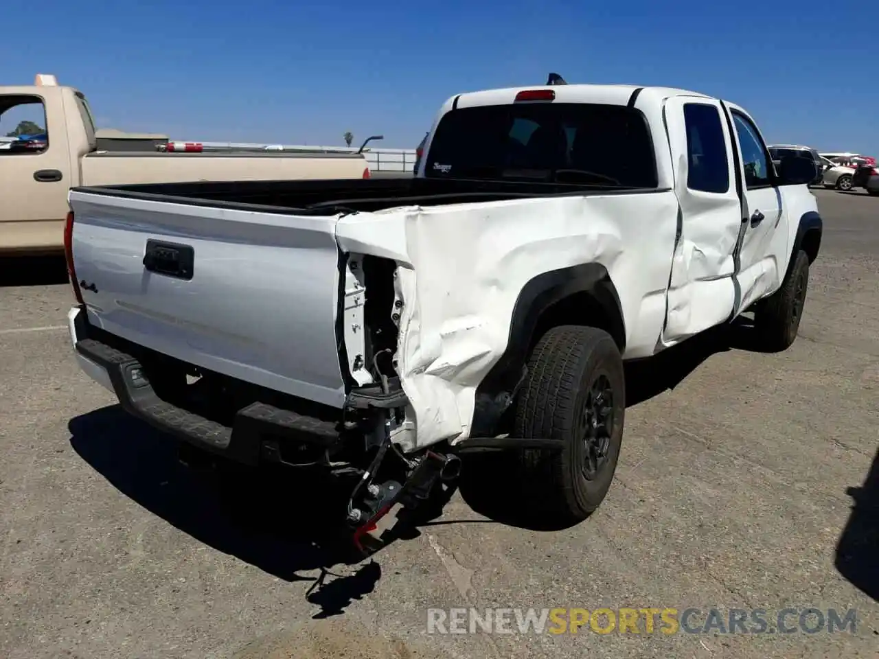 4 Photograph of a damaged car 3TYSZ5ANXMT008393 TOYOTA TACOMA 2021