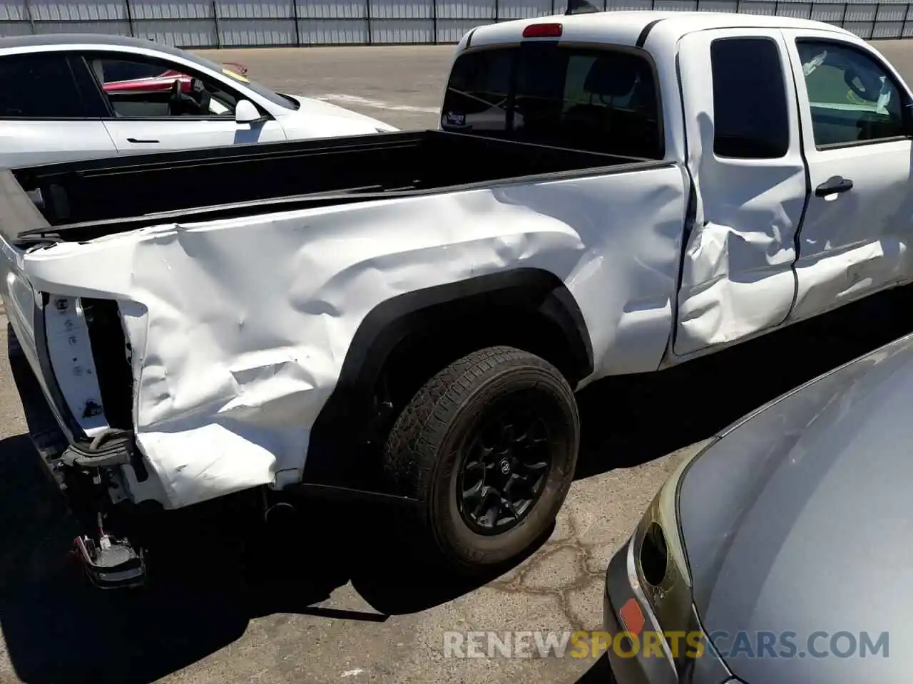 9 Photograph of a damaged car 3TYSZ5ANXMT008393 TOYOTA TACOMA 2021