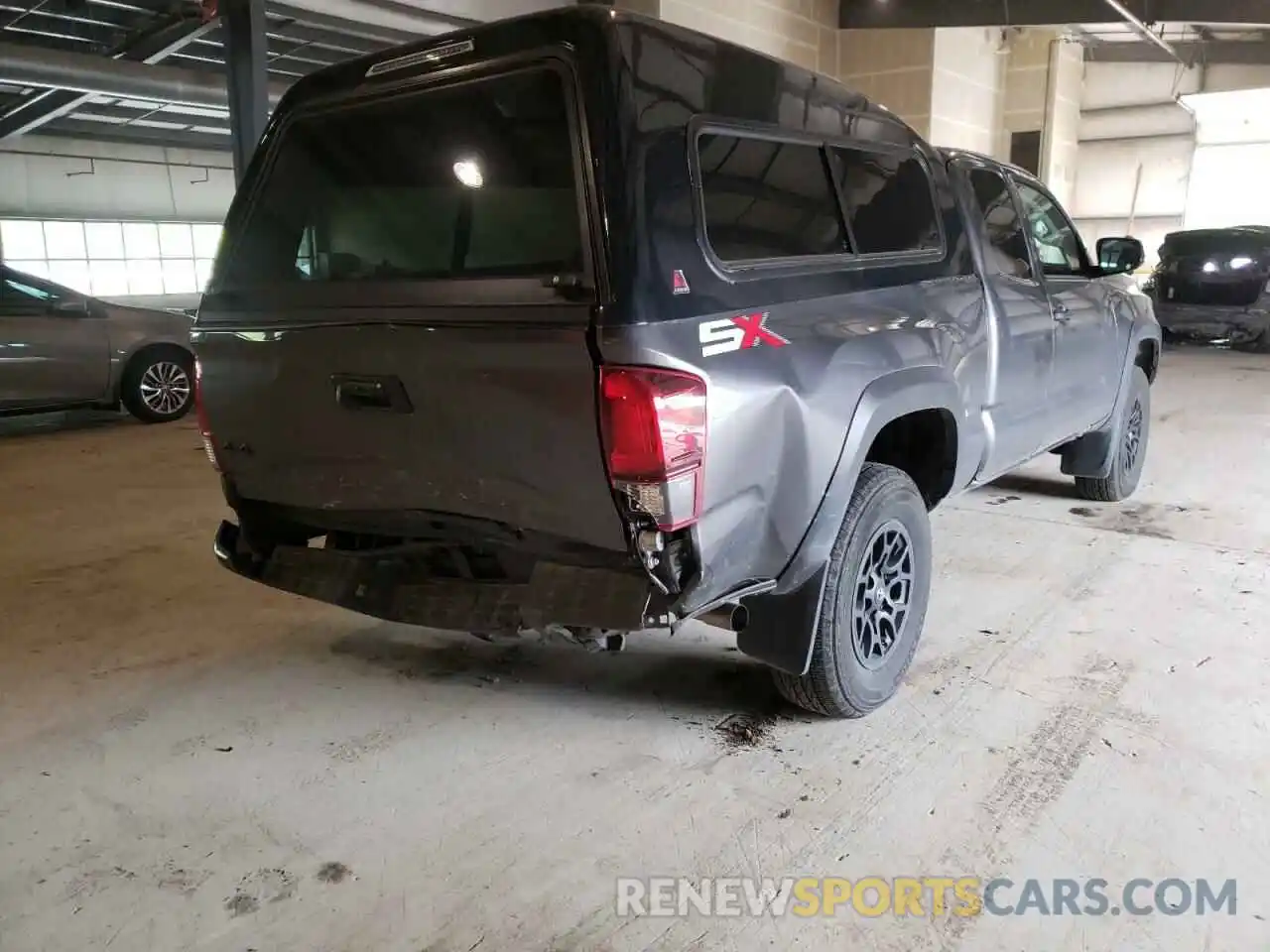 4 Photograph of a damaged car 3TYSZ5ANXMT018146 TOYOTA TACOMA 2021