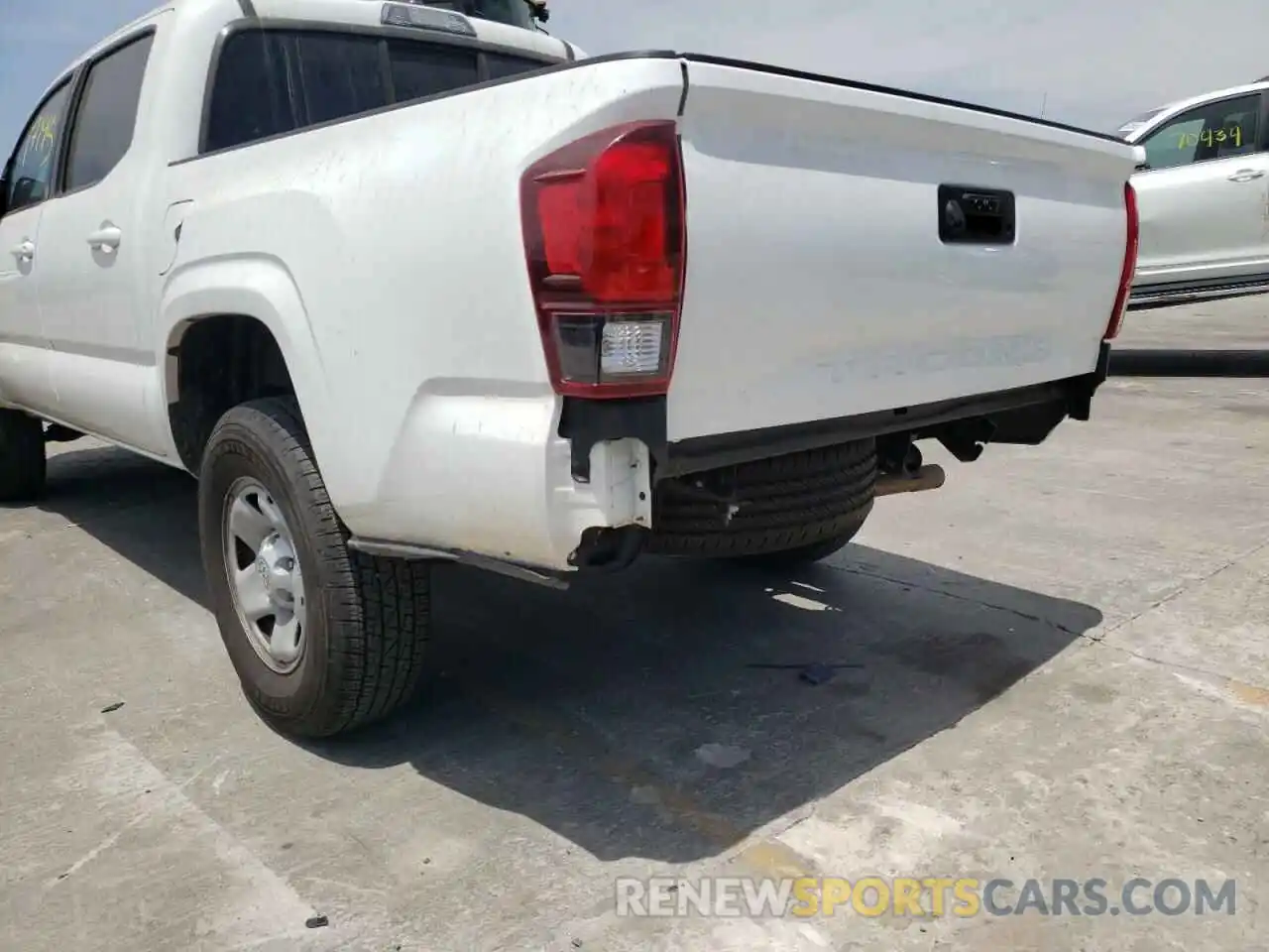 9 Photograph of a damaged car 5TFAX5GN0MX191351 TOYOTA TACOMA 2021