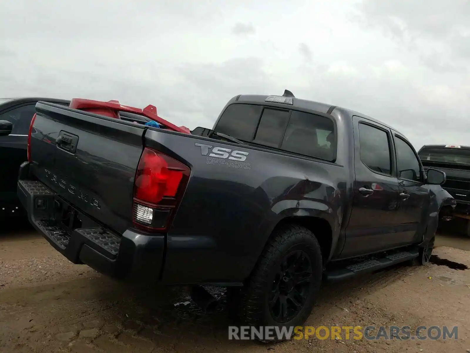 4 Photograph of a damaged car 5TFAX5GN1MX192511 TOYOTA TACOMA 2021