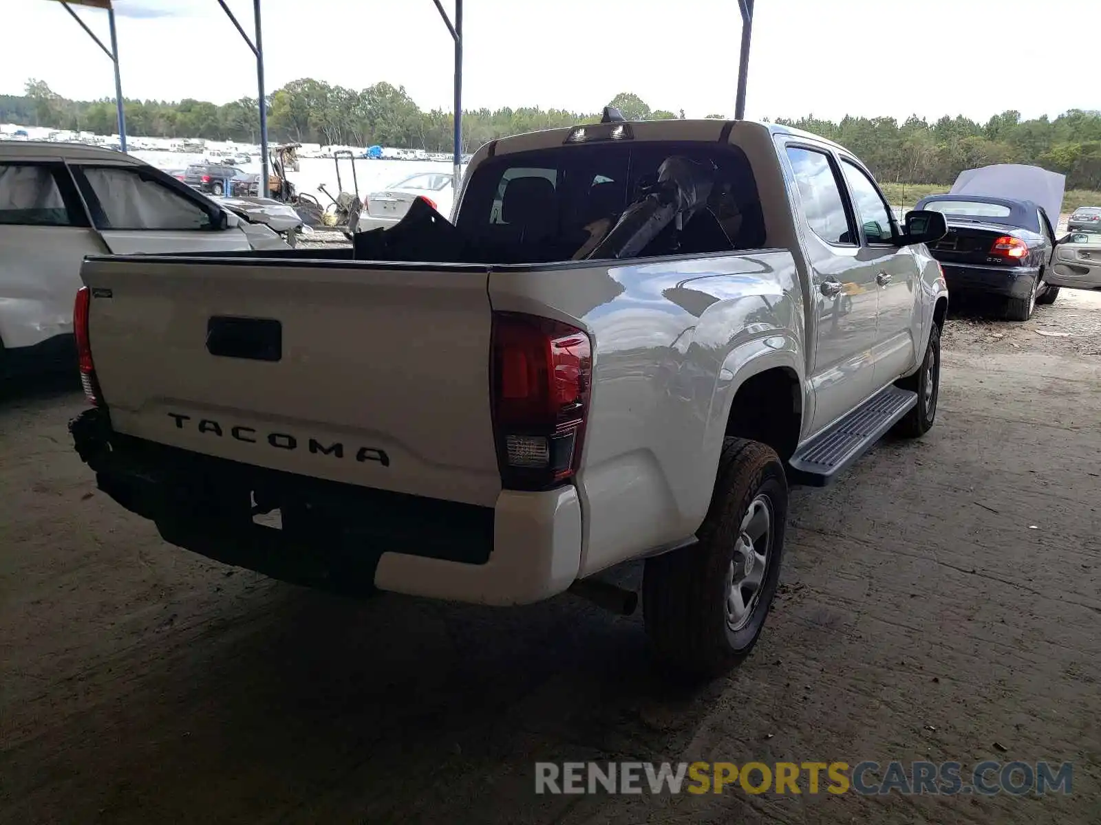 4 Photograph of a damaged car 5TFAX5GN5MX189420 TOYOTA TACOMA 2021