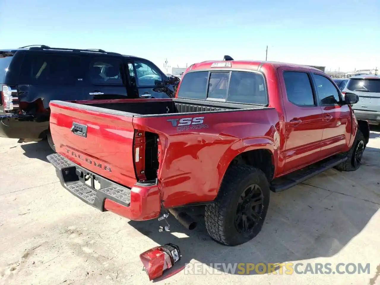 4 Photograph of a damaged car 5TFAX5GN6MX189961 TOYOTA TACOMA 2021