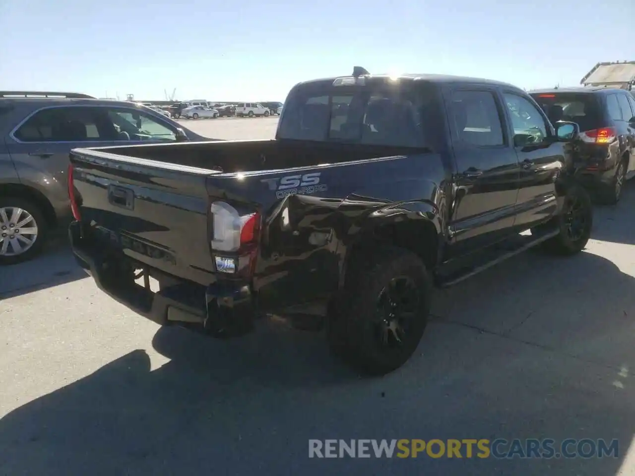 4 Photograph of a damaged car 5TFAX5GN7MX190522 TOYOTA TACOMA 2021