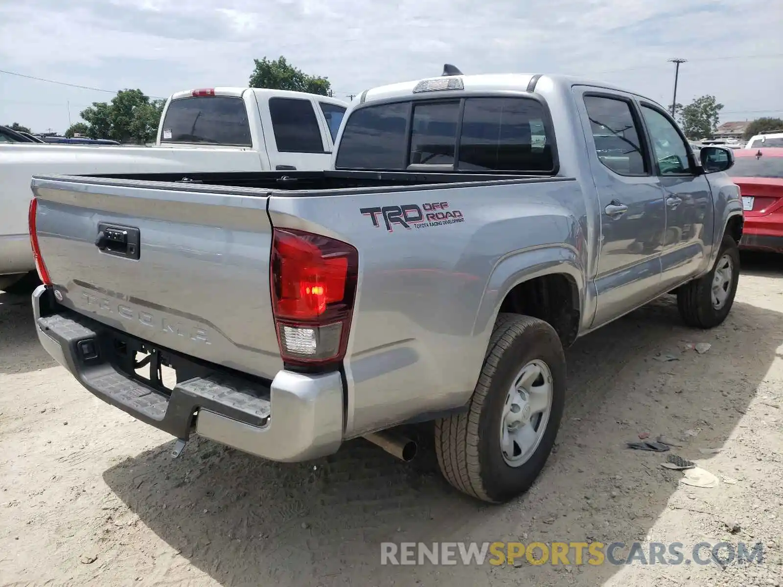 4 Photograph of a damaged car 5TFAX5GN7MX192934 TOYOTA TACOMA 2021