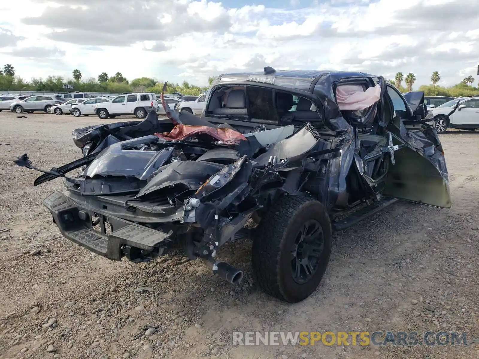 4 Photograph of a damaged car 5TFAX5GN7MX194280 TOYOTA TACOMA 2021