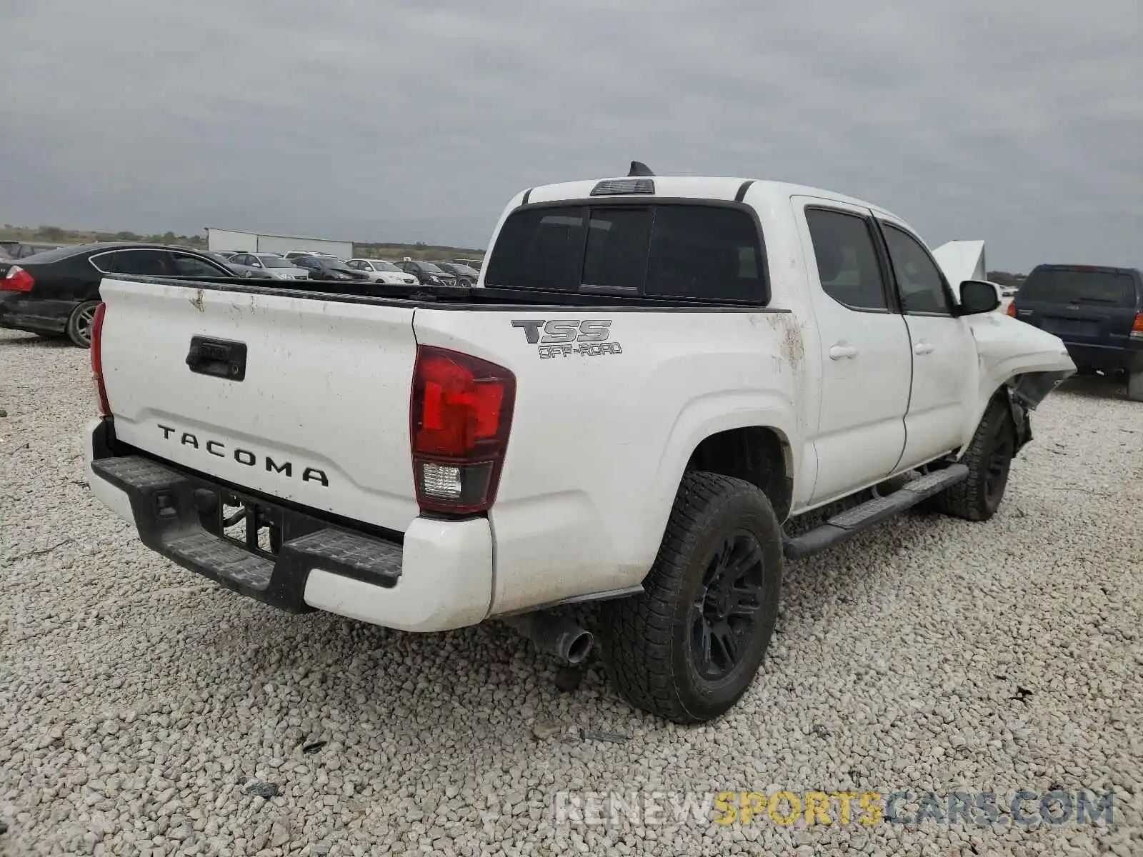 4 Photograph of a damaged car 5TFAX5GN8MX192733 TOYOTA TACOMA 2021