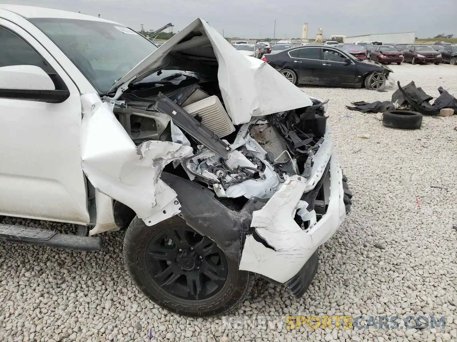 9 Photograph of a damaged car 5TFAX5GN8MX192733 TOYOTA TACOMA 2021