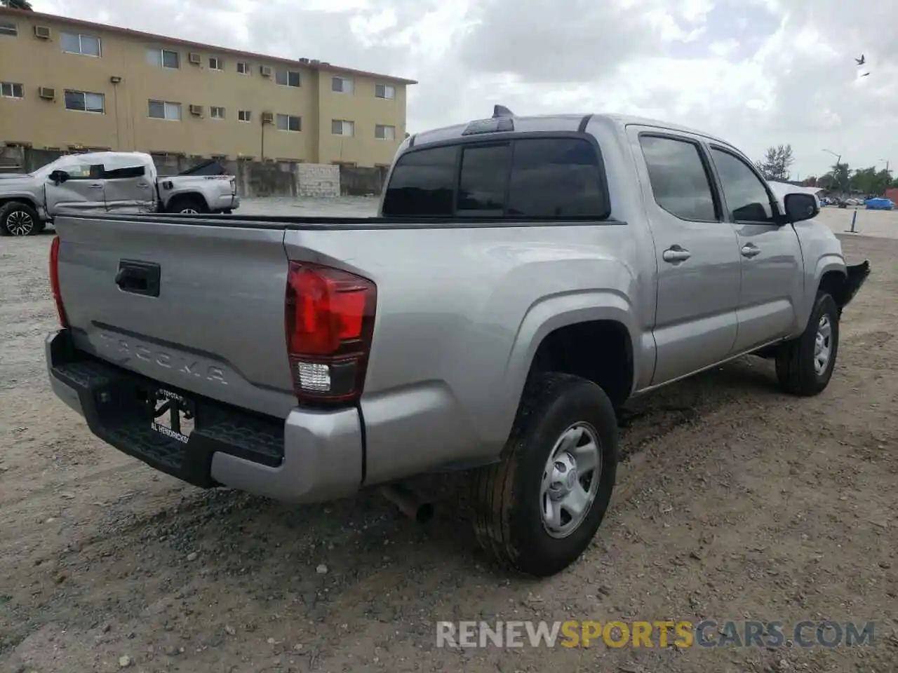 4 Photograph of a damaged car 5TFAX5GN8MX193848 TOYOTA TACOMA 2021