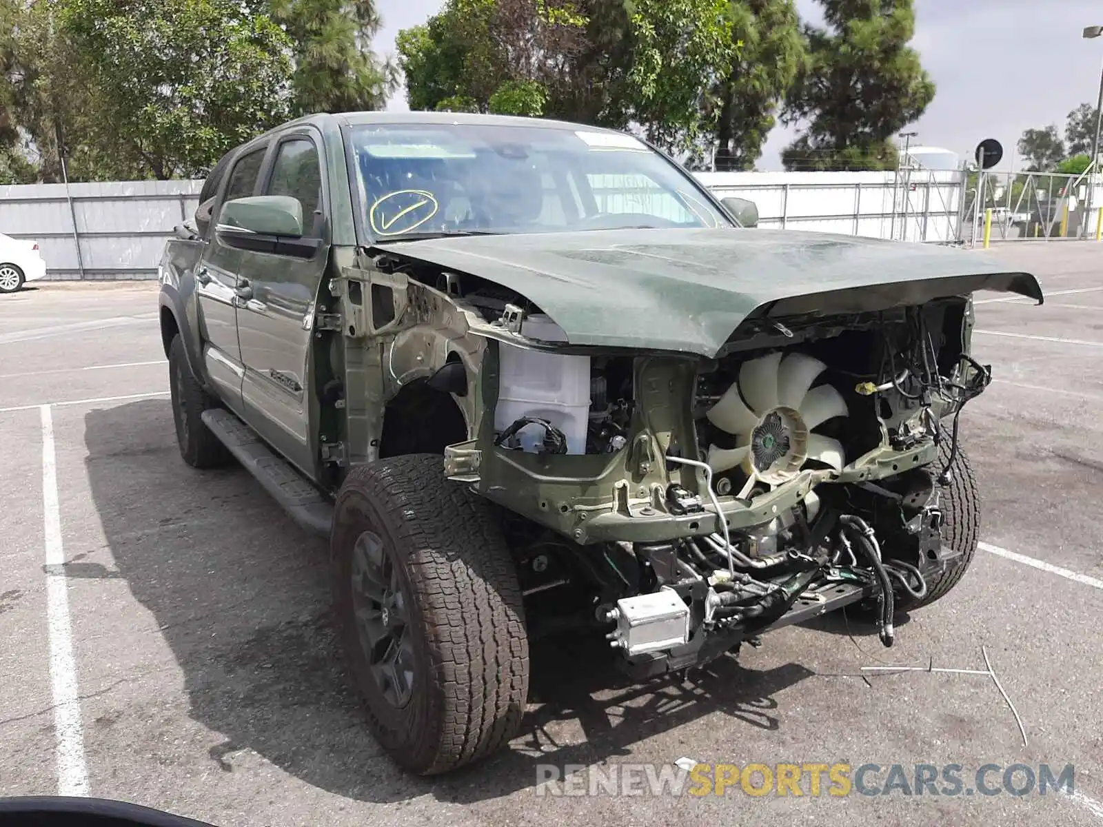 1 Photograph of a damaged car 5TFAZ5CN0MX095316 TOYOTA TACOMA 2021