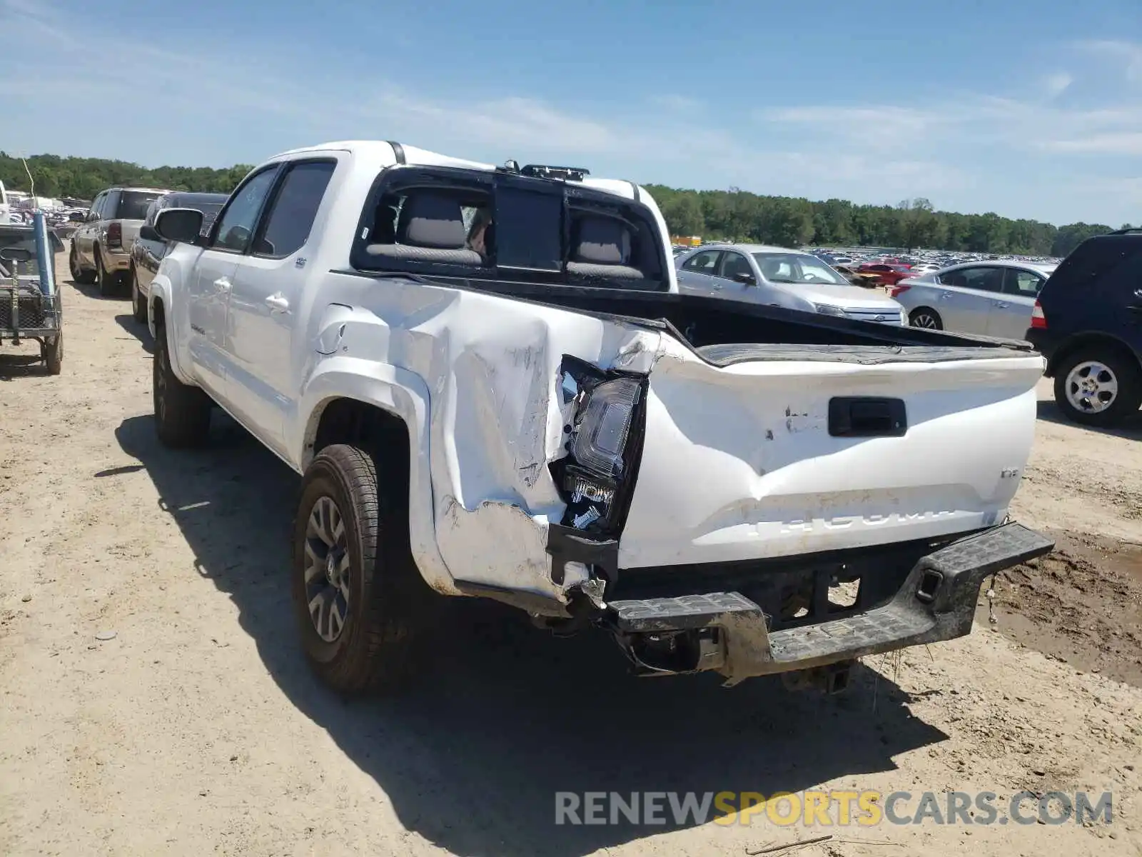 3 Photograph of a damaged car 5TFAZ5CN0MX098278 TOYOTA TACOMA 2021