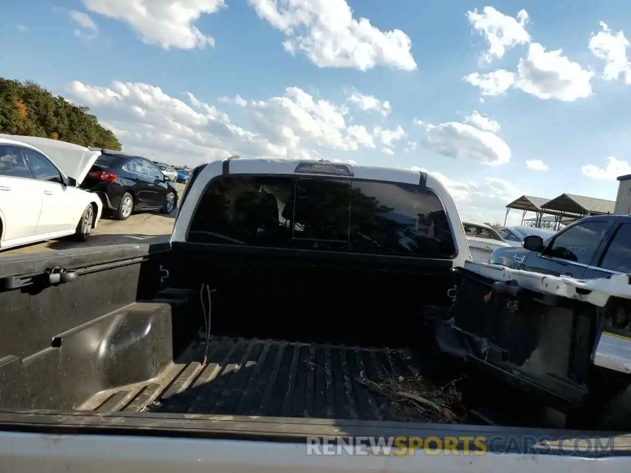 9 Photograph of a damaged car 5TFAZ5CN0MX099253 TOYOTA TACOMA 2021