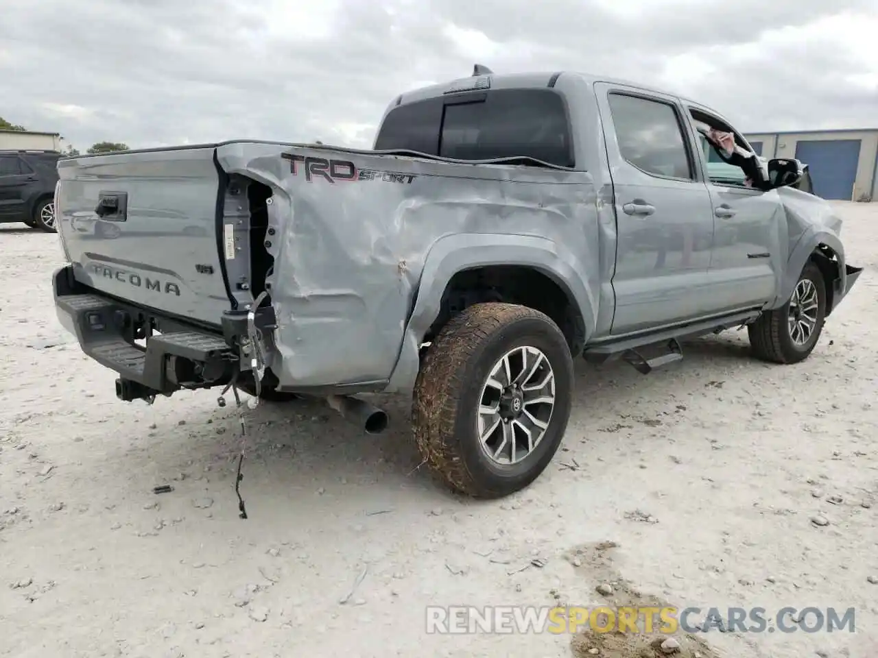 4 Photograph of a damaged car 5TFAZ5CN0MX101888 TOYOTA TACOMA 2021