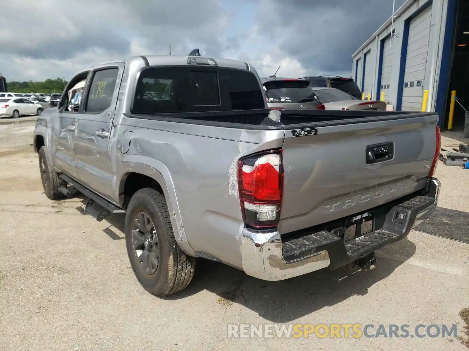 3 Photograph of a damaged car 5TFAZ5CN0MX103026 TOYOTA TACOMA 2021