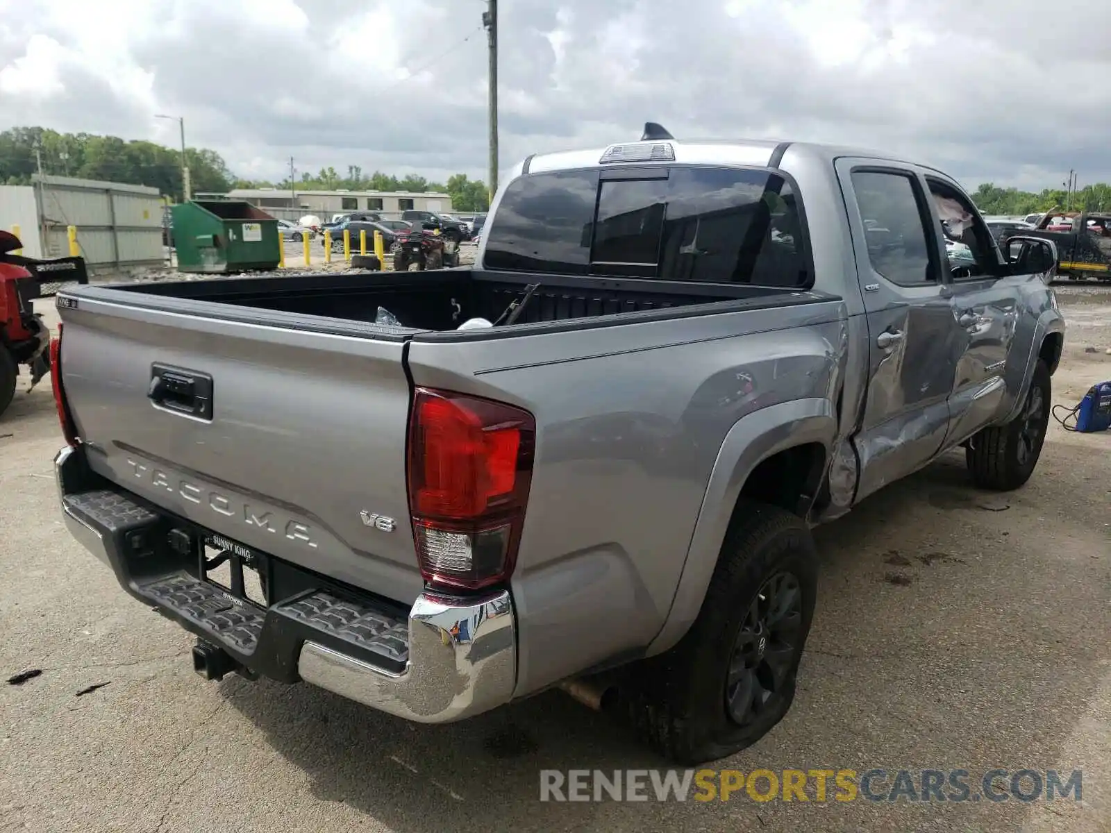 4 Photograph of a damaged car 5TFAZ5CN0MX103026 TOYOTA TACOMA 2021