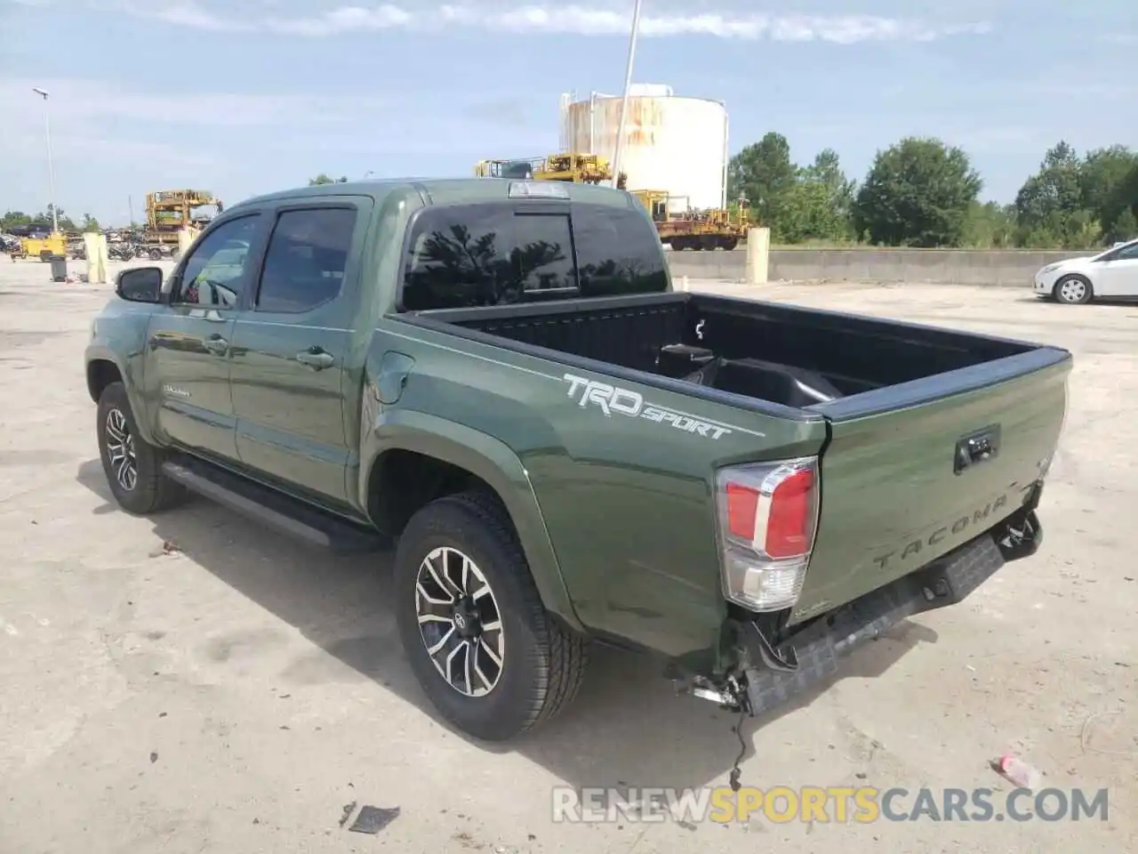 3 Photograph of a damaged car 5TFAZ5CN0MX103818 TOYOTA TACOMA 2021