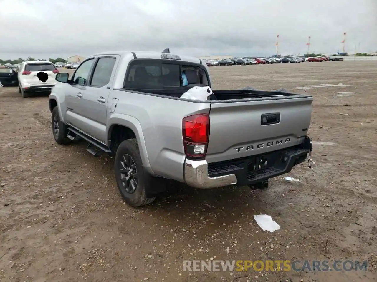 3 Photograph of a damaged car 5TFAZ5CN0MX105701 TOYOTA TACOMA 2021