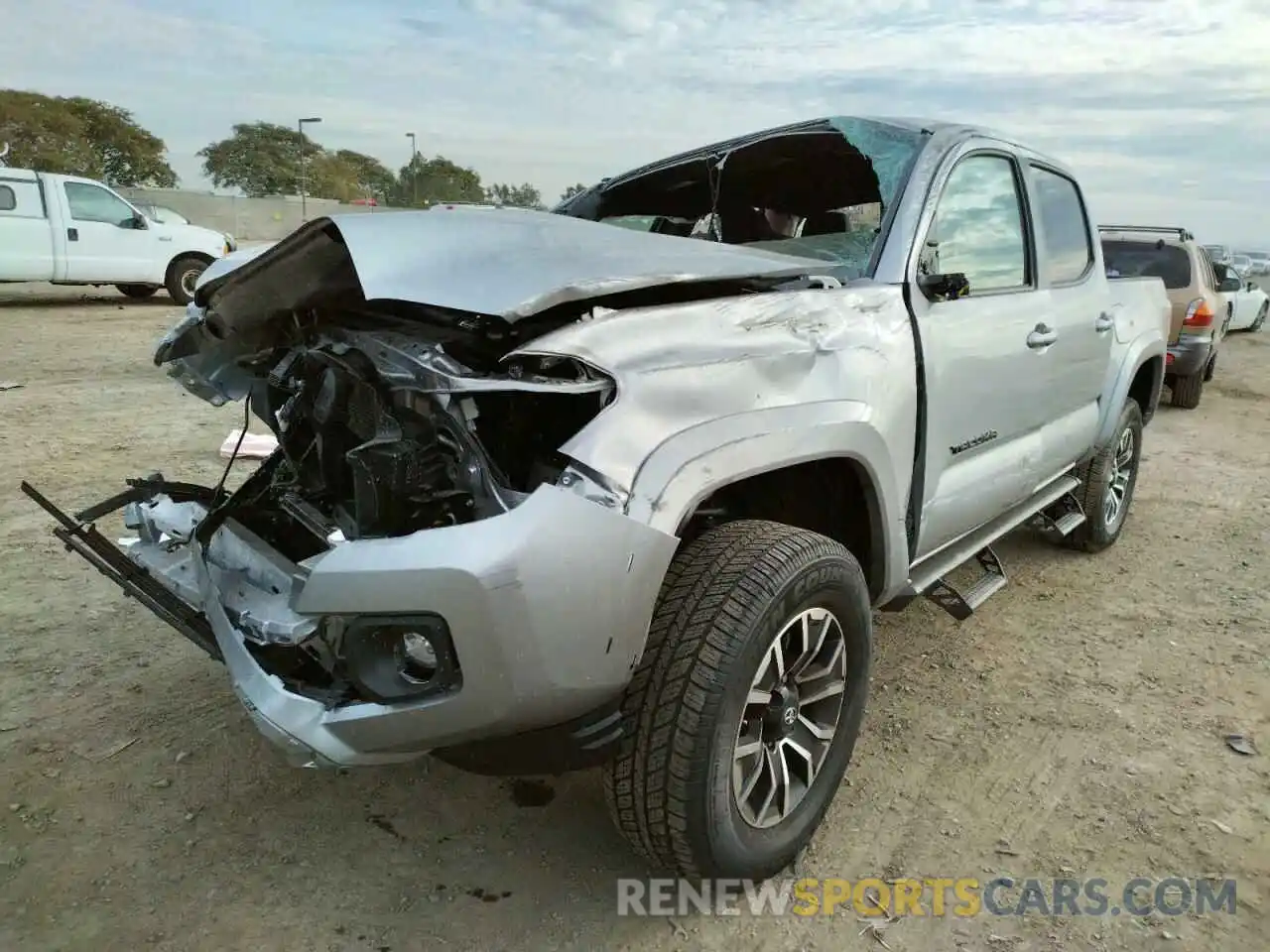 2 Photograph of a damaged car 5TFAZ5CN0MX114673 TOYOTA TACOMA 2021