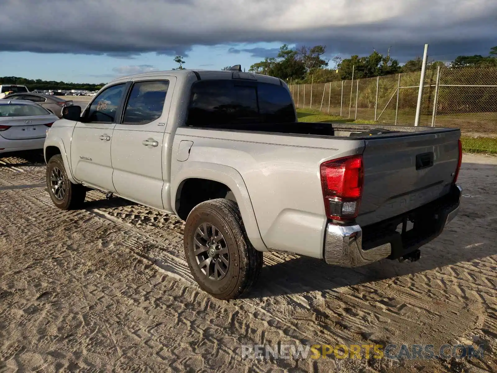 3 Photograph of a damaged car 5TFAZ5CN1MX096622 TOYOTA TACOMA 2021