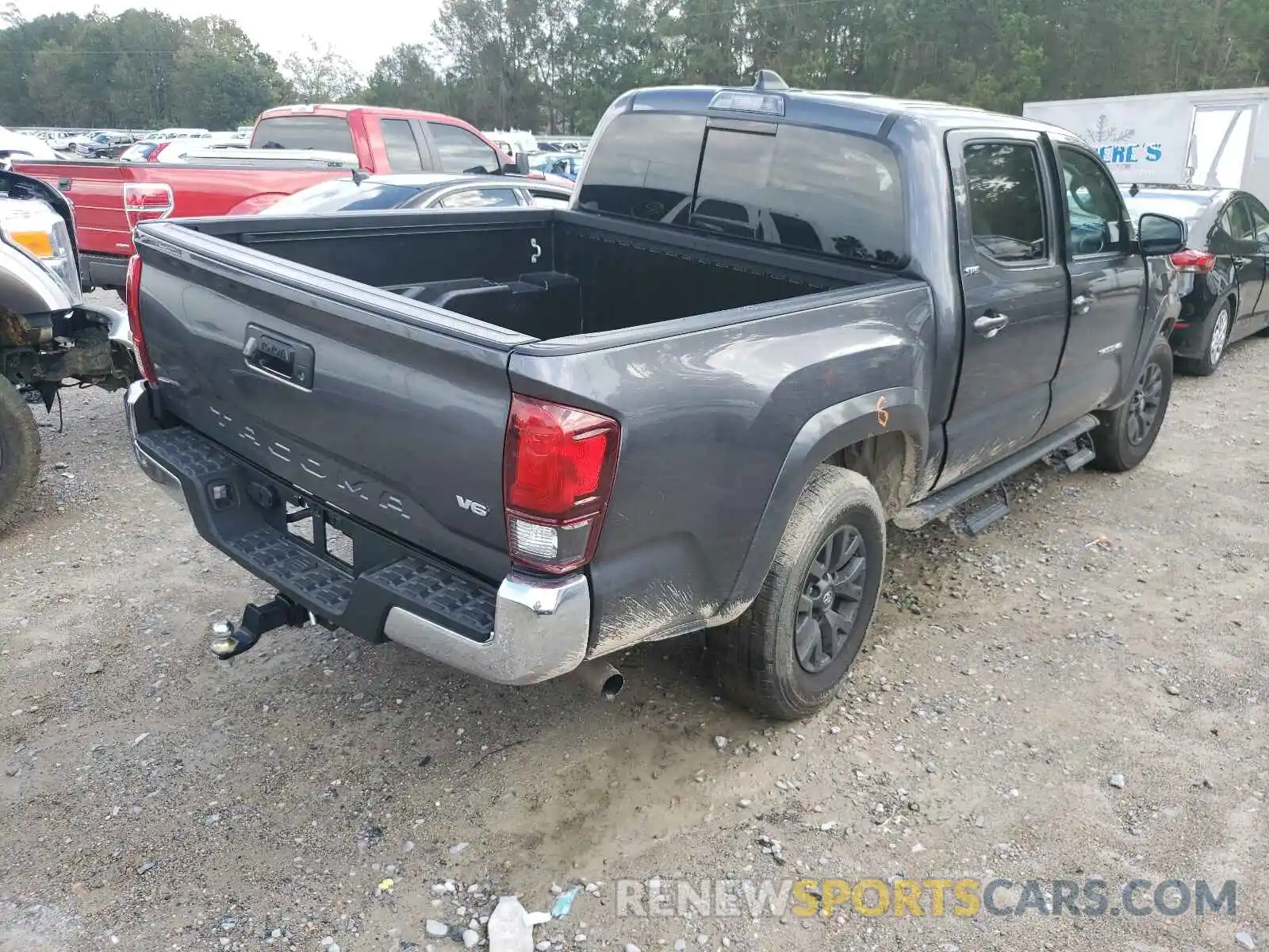 4 Photograph of a damaged car 5TFAZ5CN1MX099892 TOYOTA TACOMA 2021