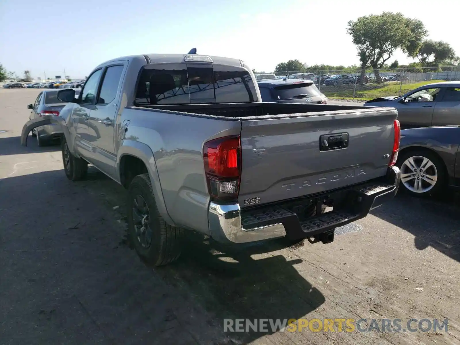 3 Фотография поврежденного автомобиля 5TFAZ5CN1MX100474 TOYOTA TACOMA 2021