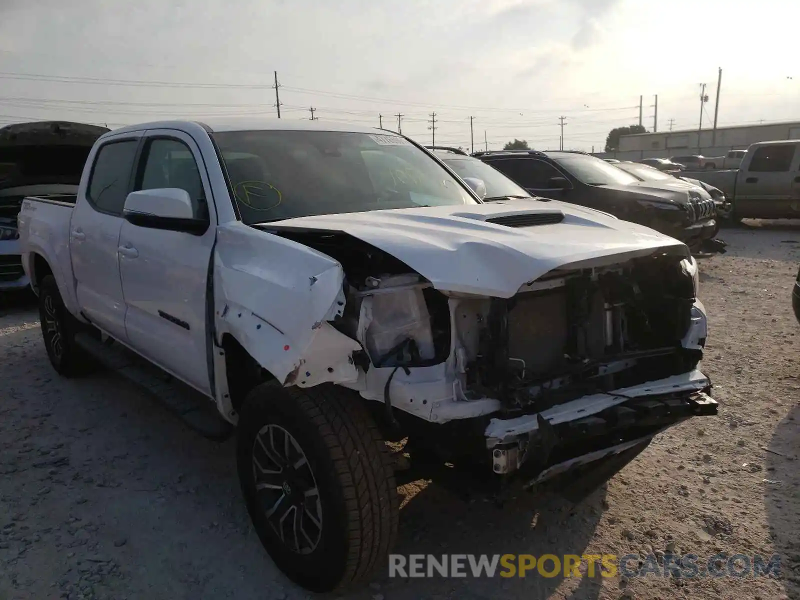 1 Photograph of a damaged car 5TFAZ5CN1MX108185 TOYOTA TACOMA 2021