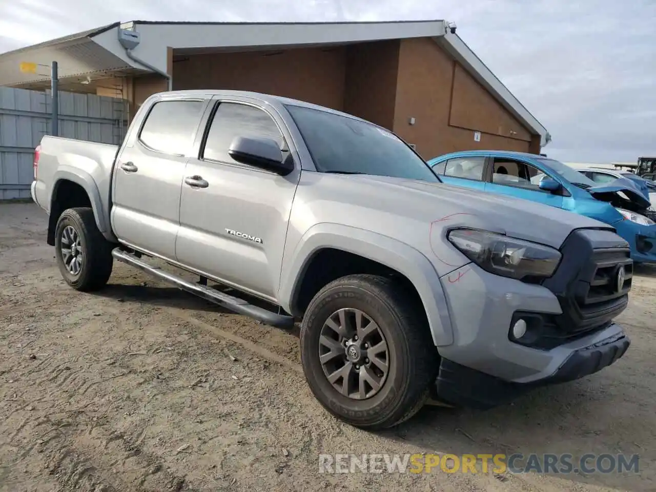 4 Photograph of a damaged car 5TFAZ5CN1MX108414 TOYOTA TACOMA 2021